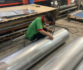 Quy Trình Cuộn Tấm Inox Tại Toàn Khang