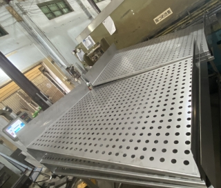 [VIDEO] Cận Cảnh Quy Trình Cắt CNC – Chấn – Ép Mí Inox Tại Toàn Khang: Chính Xác Từng Milimet, Hoàn Thiện Từng Chi Tiết