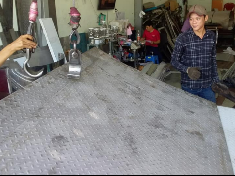 Xuất Hàng Cho Khách